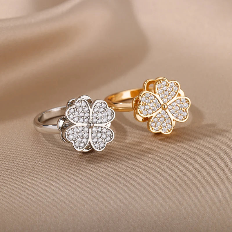 Aura Clover Spinner Ring