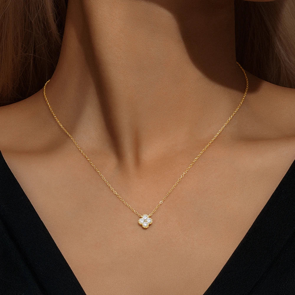 Verdant Clover Solitaire Chain
