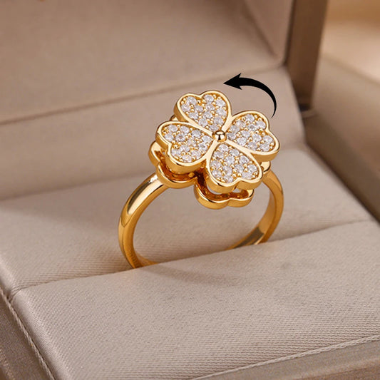 Aura Clover Spinner Ring