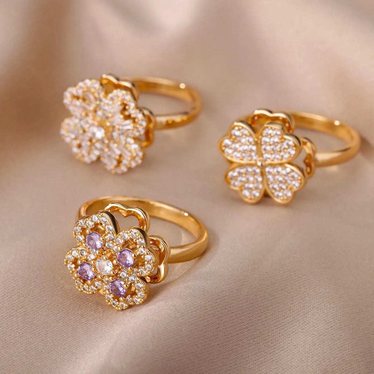 Aura Clover Spinner Ring