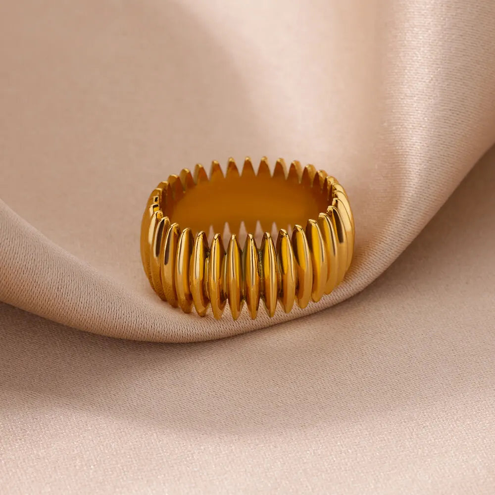 Nova Geometric Ring