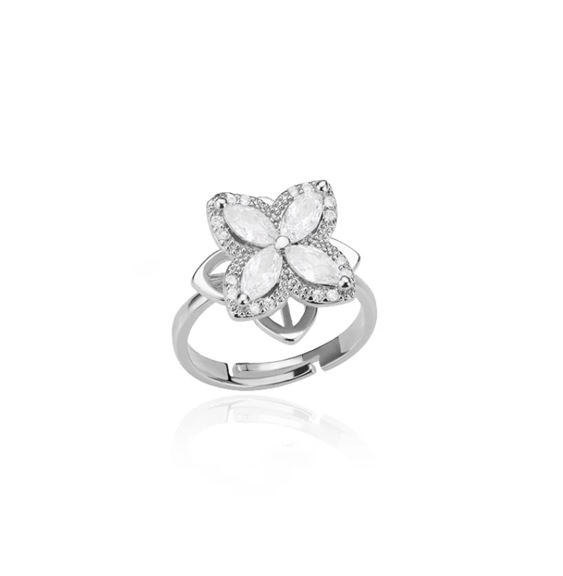 Aura Clover Spinner Ring
